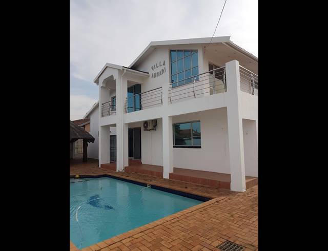 5 BEDROOM HOUSE FOR SALE IN ISIPINGO BEACH